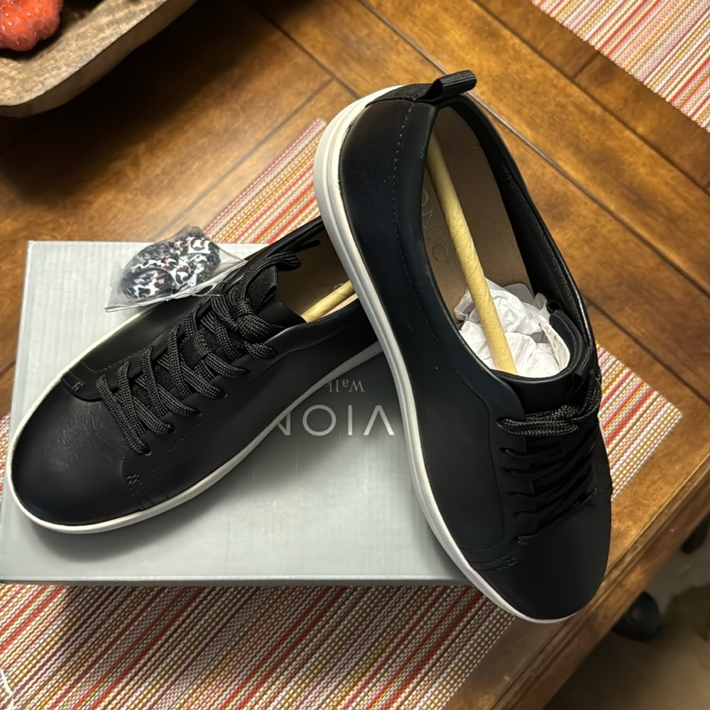 Vionic Black Sneakers